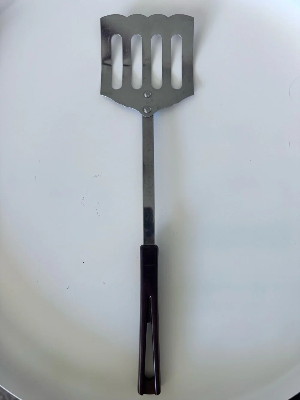 Vintage Stanhome Stainless Steel Slotted  Curved Spatula Scalloped Edges 13